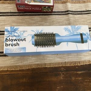 Adagio hair dryer brush